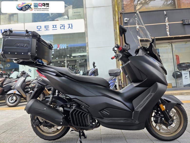 존테스 125 D 2025년식 존테스 125D 키로수 짧고 관리 잘되어있는 차량 판매합니다.