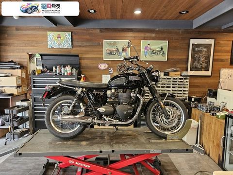 트라이엄프 본네빌 T120 2022년식 2022년 본네빌 t120  29.611km 주행 1400만원