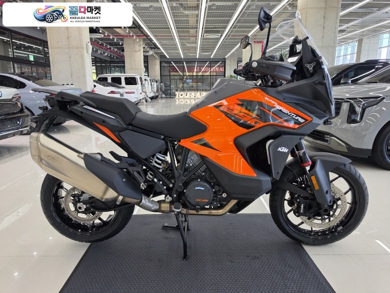 KTM 1290 슈퍼 어드벤쳐 S 2022년식 명품 오토바이 KTM 1290 SUPER ADV S 차량 판매합니다.