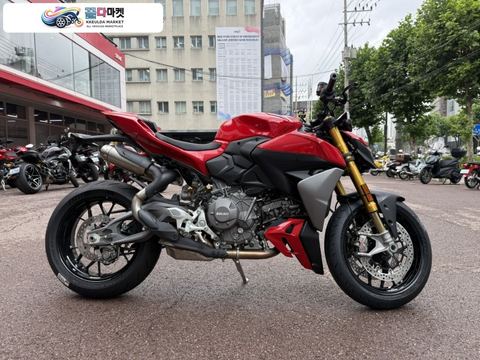 두카티 스트리트파이터 V2 S 2026년식 스트리트 파이터 V2 S RED 26년식