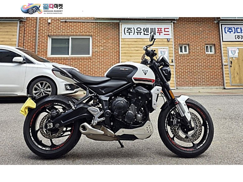 트라이엄프 트라이던트 660 2022년식 트라이던트660/2022년식/12,000km/명의이전가