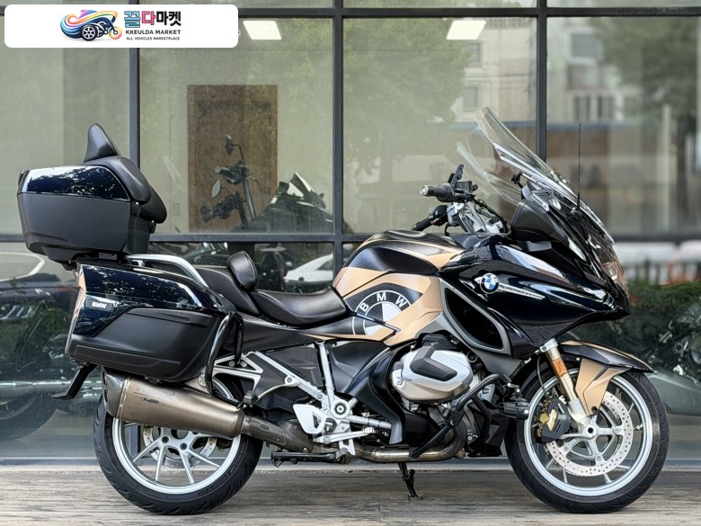 BMW R 1250 RT 2019년식 BMW R1250RT 2019년식 아크라 머플러 판매 합니다.