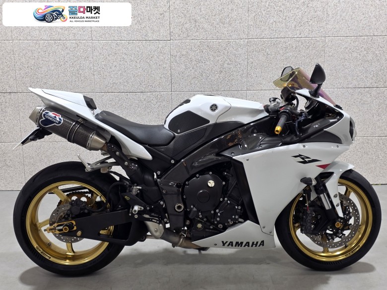 야마하 YZF R1 2010년식 10년식 야마하 R1 빅뱅 순정카울/단조휠/떼르미뇨니 머플러 관리상태 좋은 차량 판매 / 대차
