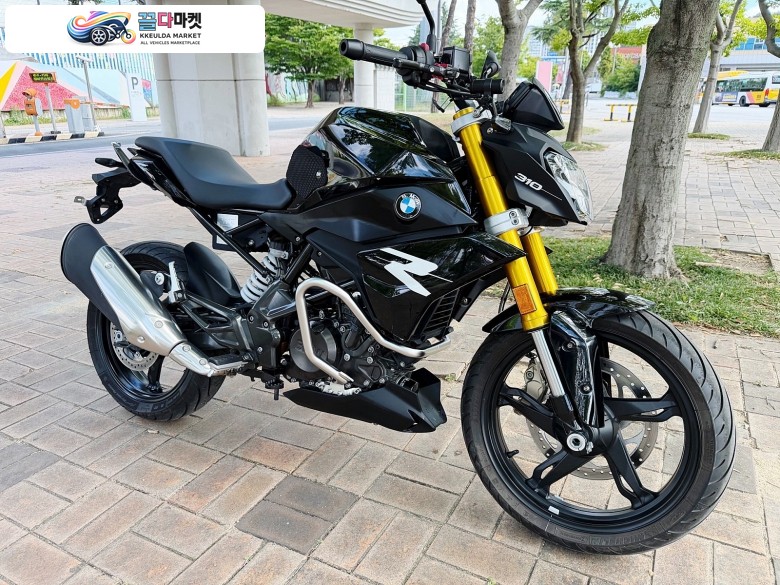 BMW G 310 R 2024년식 BMW G310R 블랙컬러 판매합니다.