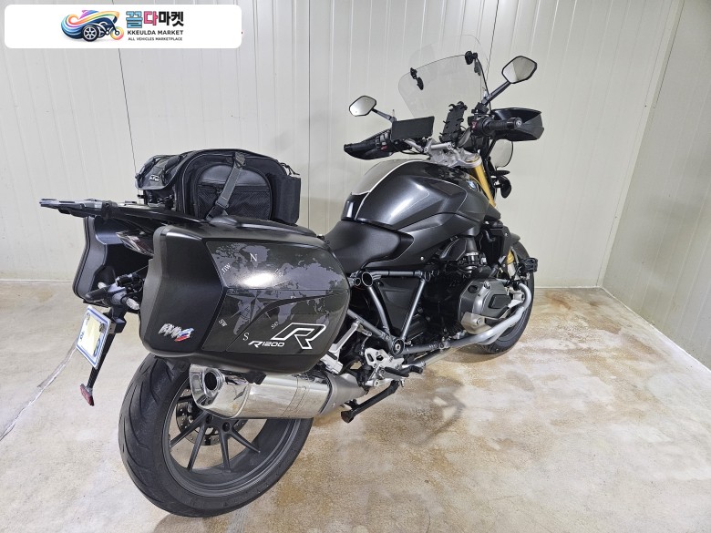 R 1200 R