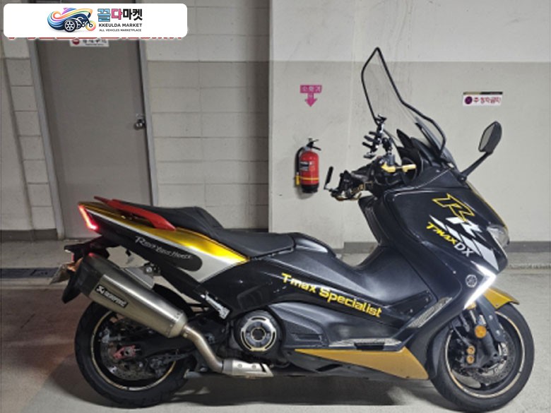 야마하 티맥스 DX 2017년식 ㅡ급매ㅡtmax dx530 스페셜리스트 17년식 67,000km 소모품 올교체 450만원판매합니다.티맥스DX530