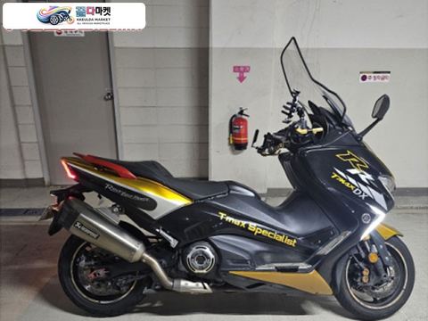 야마하 티맥스 DX 2017년식 ㅡ급매ㅡtmax dx530 스페셜리스트 17년식 67,000km 소모품 올교체 450만원판매합니다.티맥스DX530