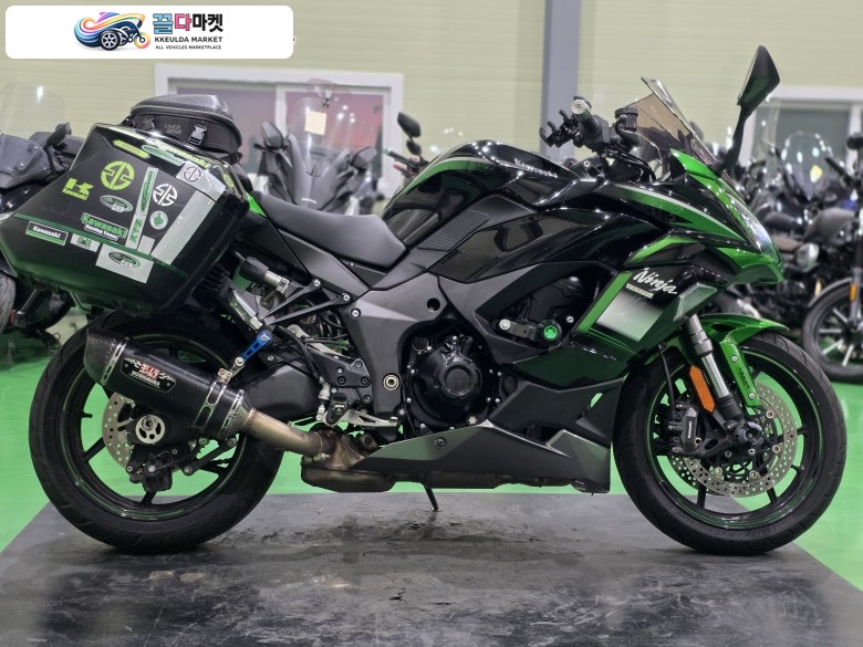 가와사키 Z 1000 SX 2021년식 가와사키Z1000SX(지숙이)21년식 2만km요시무라 구변완 최저가판매합니다.