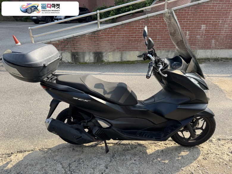 혼다 PCX 125 ABS 2022년식 혼다 pcx125 22년형 abs 멧블랙컬러 상태좋은차량 스마트키