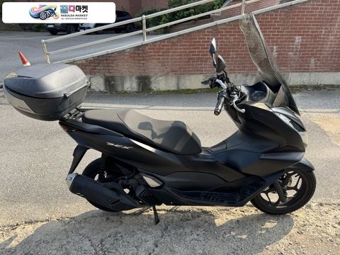 혼다 PCX 125 ABS 2022년식 혼다 pcx125 22년형 abs 멧블랙컬러 상태좋은차량 스마트키