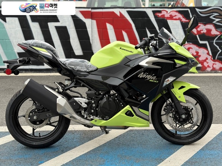 가와사키 닌자 500 R 2026년식 모토몰 - 종합바이크 쇼핑몰 / 2026년식 가와사키 닌자 500 라임그린 현금할인 or 36개월 카두 무이자 / 현금할부 및 신용카드할부 /