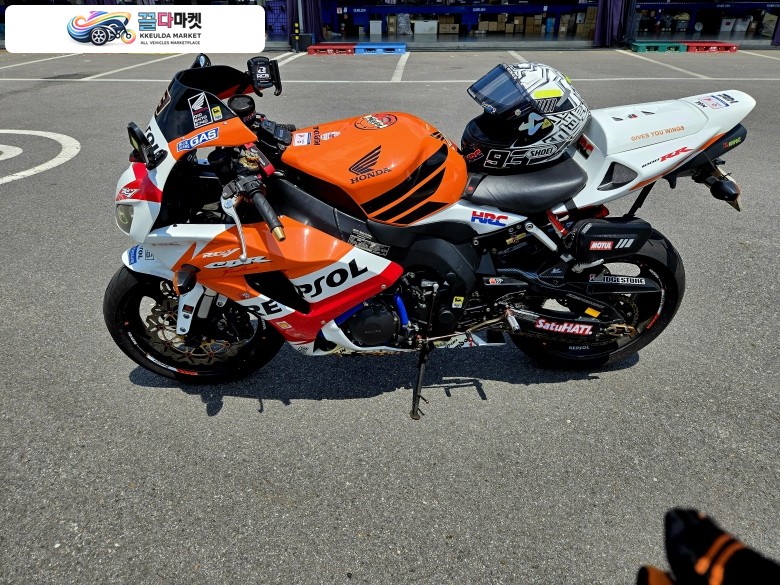혼다 CBR 1000 RR 2007년식 혼다 CBR1000RR 랩솔ver 팝니다 (2007년식)