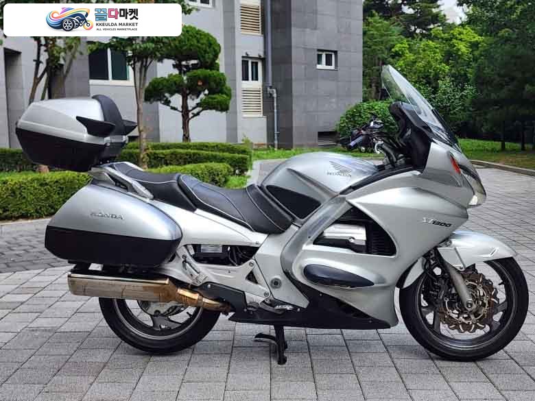 ST 1300
