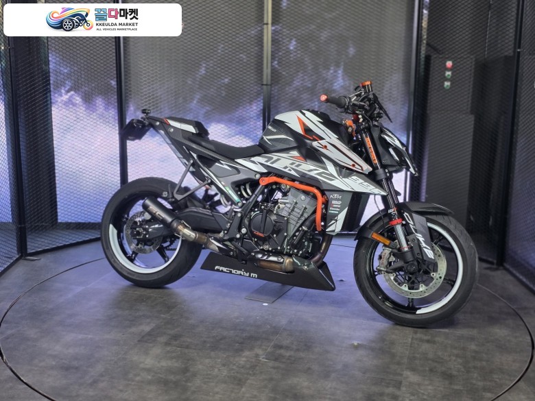 KTM 990 듀크 2024년식 KTM 990듀크 판매합니다.