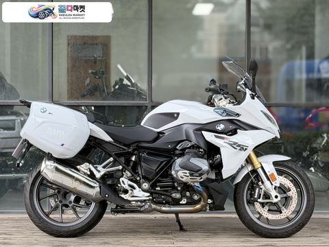 BMW R 1250 RS 2023년식 BMW R1250RS 2023년식 2천키로대 깔끔한 차량 판매 합니다.
