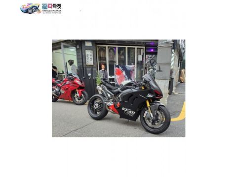 두카티 파니갈레 V4 SP 2022년식 두카티 파니갈레 V4SP2 판매합니다.