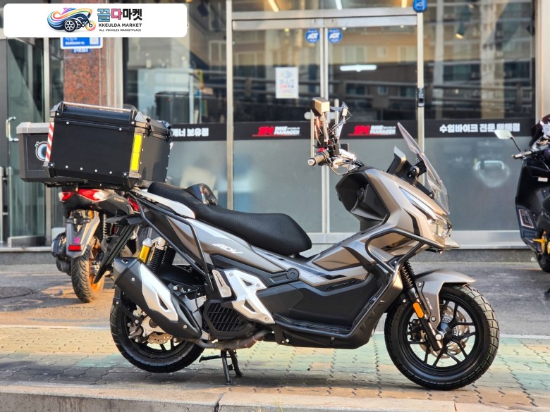 ADV 125 V TUNE