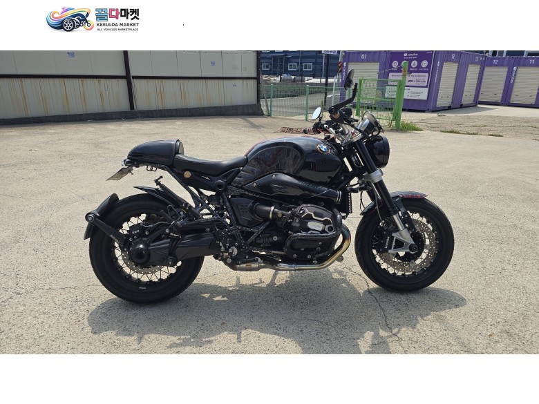 BMW R 나인 T 2022년식 22년식 진짜 719 풀옵션 커스텀 도장 팝니다.