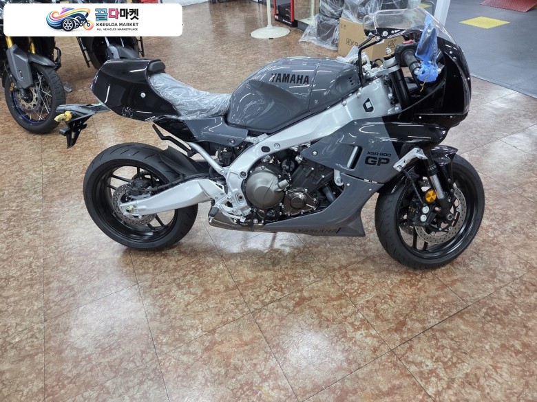 야마하 XSR 900 GP 2024년식 야마하 대구중구점 2024 XSR900GP 1대 특가 판매