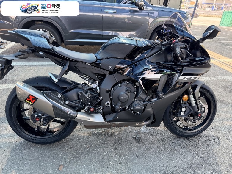 야마하 YZF R1 2024년식 새것같은 R1 . 3177km/신차내림/3무/튜닝o (25년7월 출고)
