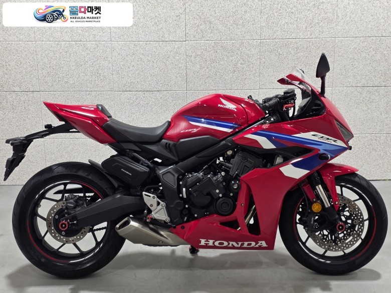혼다 CBR 650 R E 클러치 2025년식 1인신조 25년식 혼다 CBR650R E클러치 차량 판매 / 대차