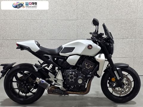 혼다 CB 1000 R 2020년식 20년식 혼다 CB1000R 떼르미뇨니 머플러 차량 판매 / 대차