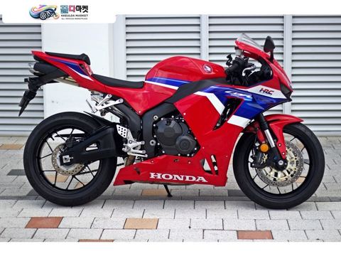 혼다 CBR 600 RR 2025년식 2025년 혼다 CBR600RR 짧은 키로수 판매합니다 