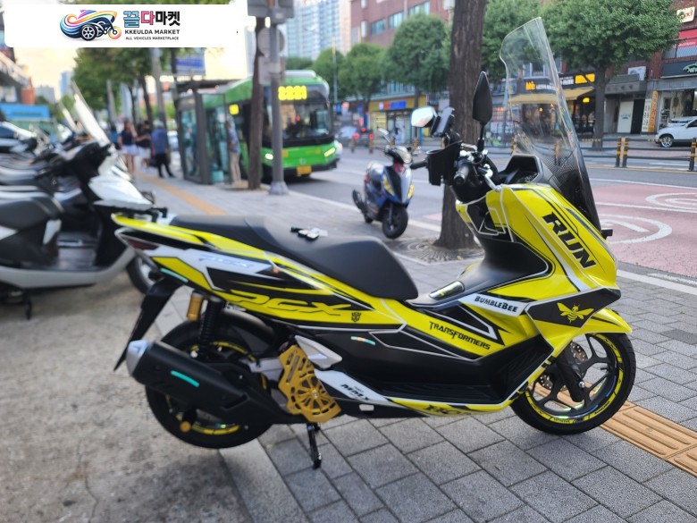 혼다 PCX 125 ABS 2025년식 유성바이크   전차종 매입가능   대차 가능  깔끔  합니다  최상급 차량
