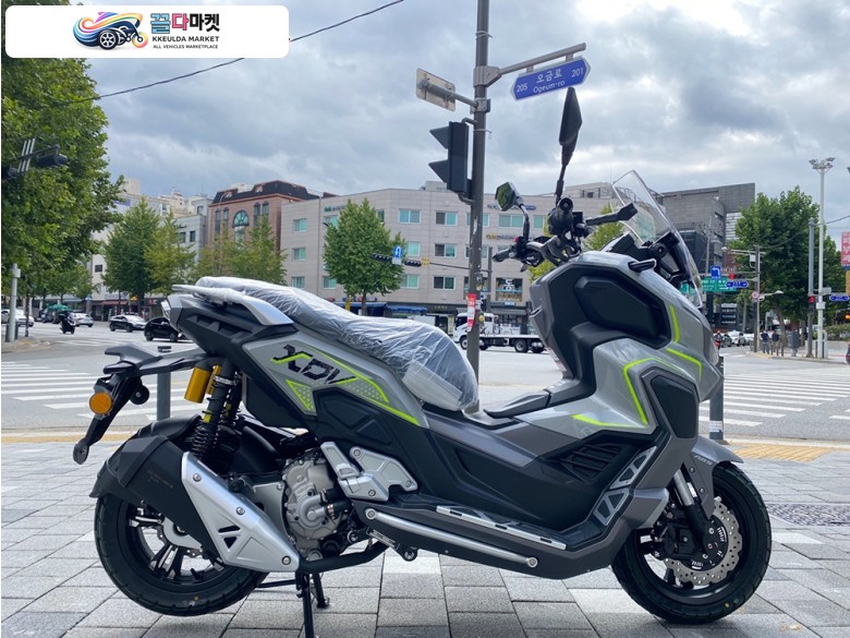 빅토리아 XDV 300 2023년식 매입대차 합니다/카드12~16개월무이자 할부가능//카드60개월 저금리 장기할부 가능//