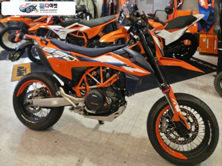 KTM 690 SMC R 2023년식 ktm690smcr