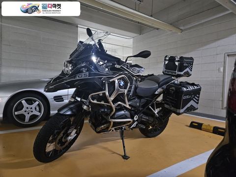 BMW R 1200 GS 어드벤쳐 2015년식 오로지 공도주행 고작 13,000 km주행 소장용 BMW 1200 GS 어드벤쳐 판매 합니다