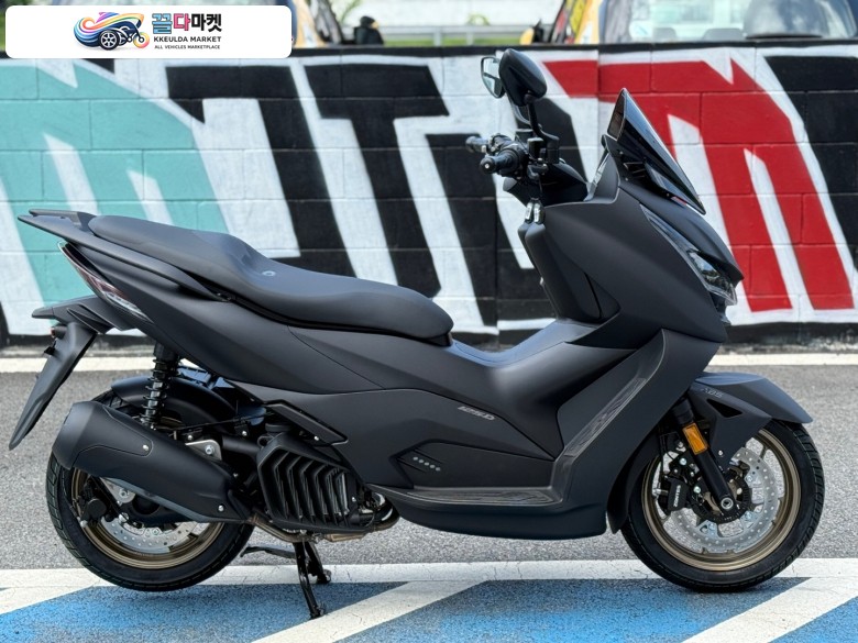125 D