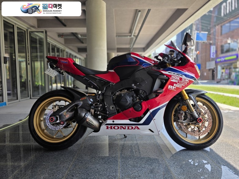 혼다 CBR 1000 RR SP 2018년식 관리 잘된 Cbr1000rr sp 팝니다