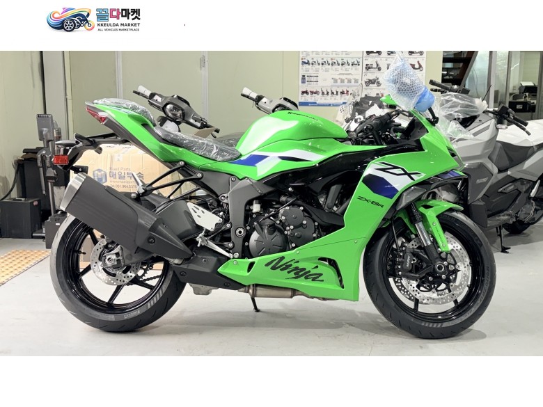 가와사키 닌자 6 R 2026년식 풍부한 프로모션으로 파격적으로 미들급의 왕자를 만나보세요. 문의주세요