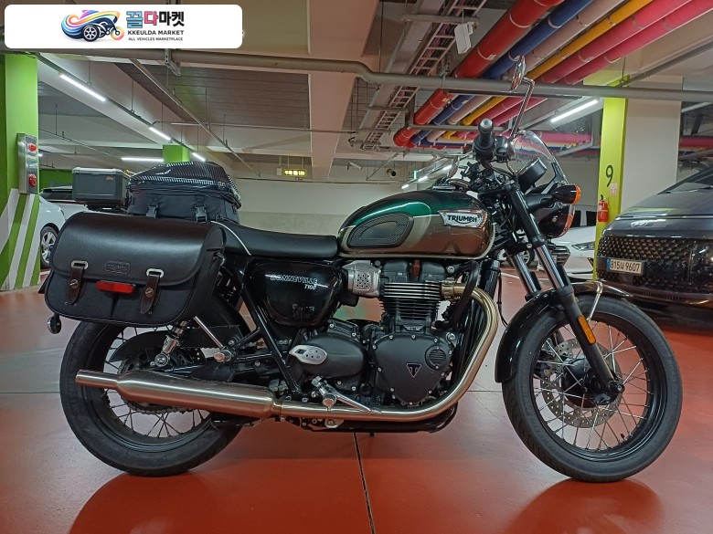 본네빌 T100