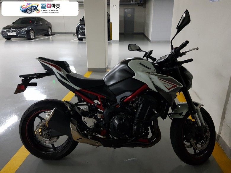 가와사키 Z 900 ABS 2022년식 2022년식 가와사키 Z900 ABS｜1인 소유｜정비 이력 철저｜주차 중 넘어짐 2회, 경미한 스크래치