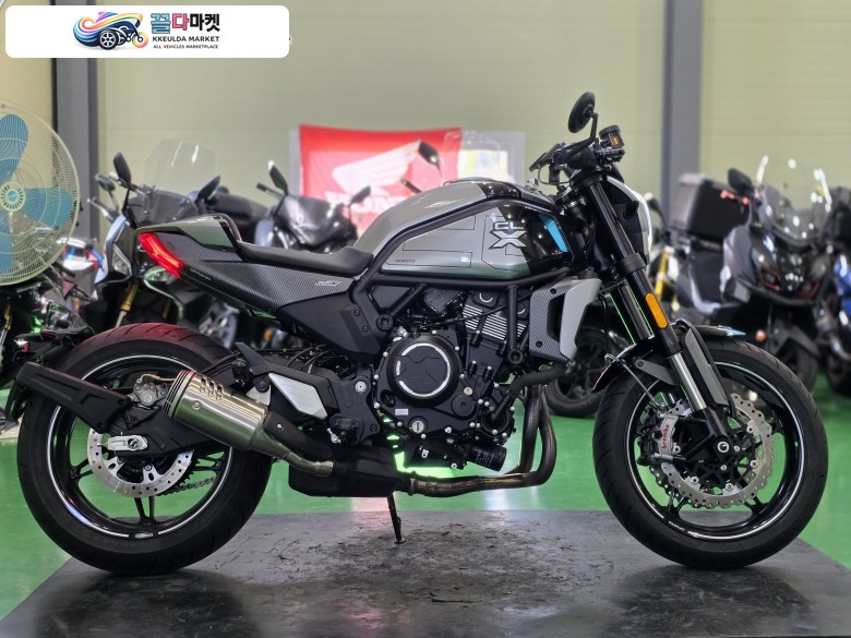 CF모토 700 CLX 스포츠 2023년식 CF모토 700CLX 스포츠 23년식 1인신조200km 신차급컨디션 짧은키로수 최저가 판매합니다.
