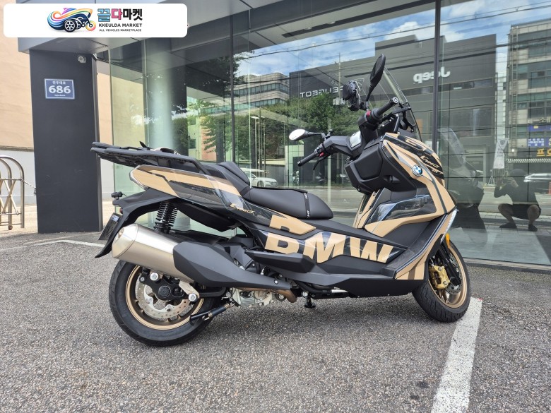 BMW C 400 GT 2026년식 BMW C400GT 26년식(26년 7월 등록) 1달도 안된 신차급 무사고 무꿍(키로수 263KM), 보증기간 3+1년 총 4년 --- 업자 사절
