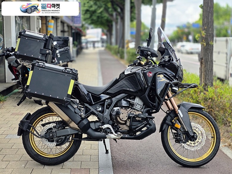 혼다 아프리카 트윈 CRF 1100 L DCT 2020년식 [수원동문모터스] 키로수짧은 블랙 아프리카트윈1100 DCT 판매합니다.