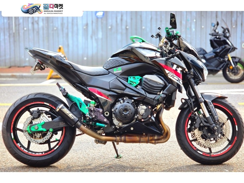 가와사키 Z 800 2015년식 15년식 가와사키 Z800 1만2천키로 SC머플러 풀배기 풀튜닝