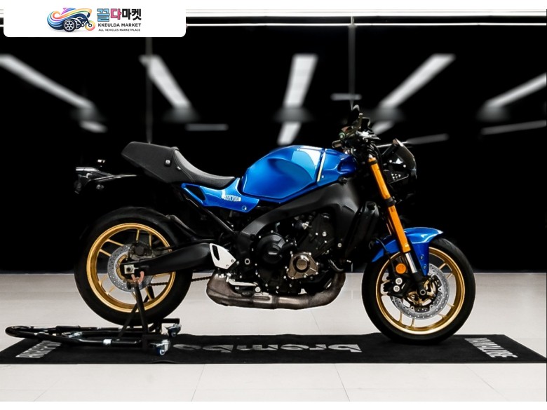 야마하 XSR 900 2024년식 " 클래식의 멋과 현대적인 성능의 스포츠 네이키드 "