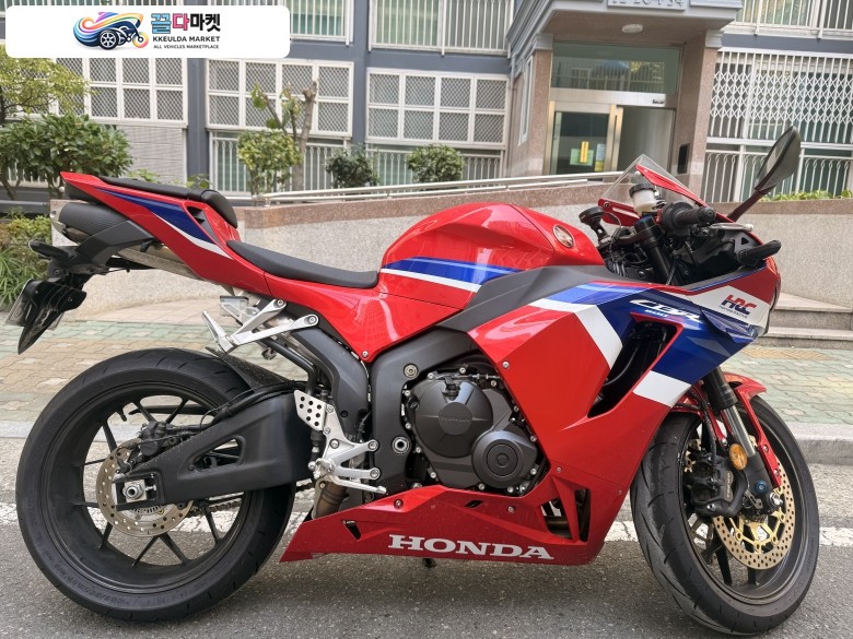 혼다 CBR 600 RR 2025년식 25년식 혼다 CBR600RR 짧은키로수, 리콜가능 차량 판매합니다