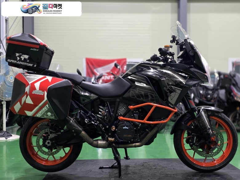 KTM 1290 슈퍼 어드벤쳐 S 2018년식 KTM 1290슈퍼어드벤처S 18년식 4만km 레오빈스 구변완료 최저가 판매합니다.