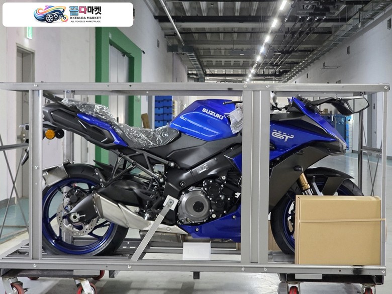 스즈끼 GSX S 1000 GT 2026년식 [스즈키대리점/매입대차합니다/박스보관상태입니다]GSX-S100GT 26년식/롯데카드 4%저금리 60개월 할부/신한마이카,하나오토론,KB매직카5%대 120개월 할부!!