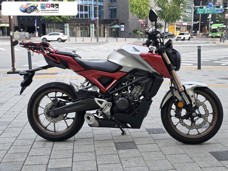 혼다 CB 125 R 2023년식 [중고]CBR125R 23년식 오렌지 랩핑