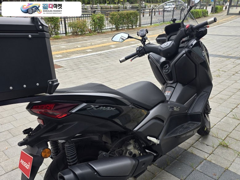 야마하 X 맥스 300 ABS 2025년식 짧은 주행거리 XMAX 300 보냅니다.