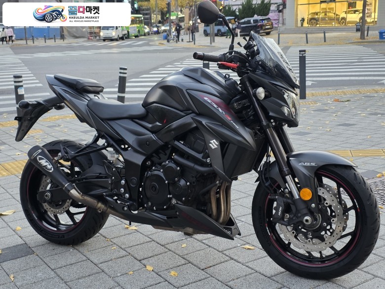 GSX S 750