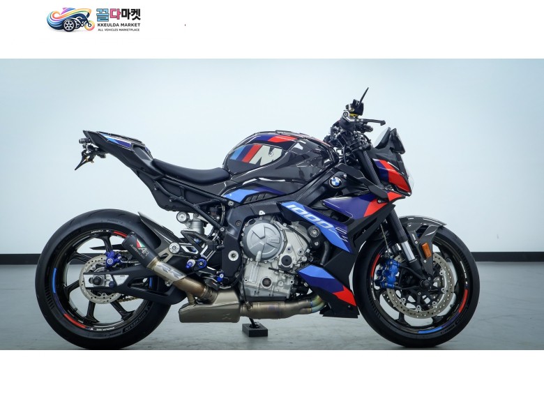 M 1000 R