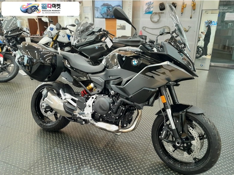 BMW F 900 XR 2025년식 F900XR 트리플 블랙 , 사이드케이스 포함