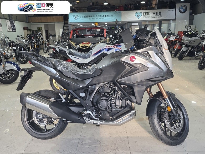 혼다 NT 1100 DCT 2026년식 HONDA NT1100DCT 모델입니다. 혼다 전기종 문의 주세요~ 빠르게 구해드리겠습니다
